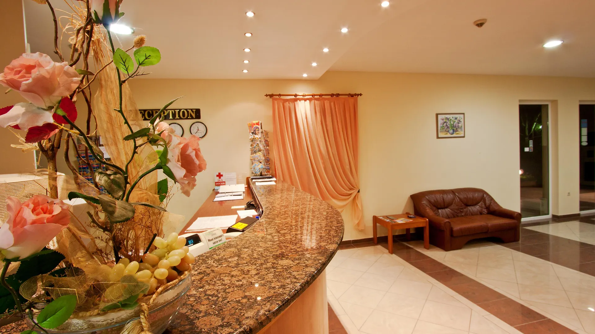 גולדן סנדס Ljuljak Hotel