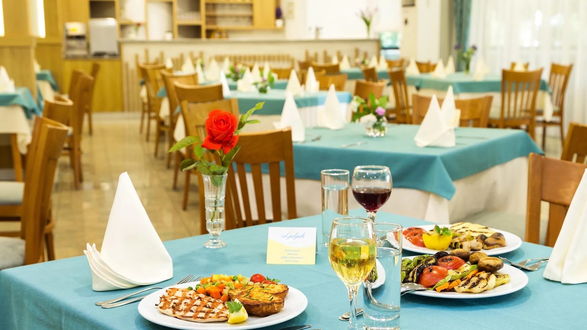 גולדן סנדס Ljuljak Hotel  גולדן סנדס
